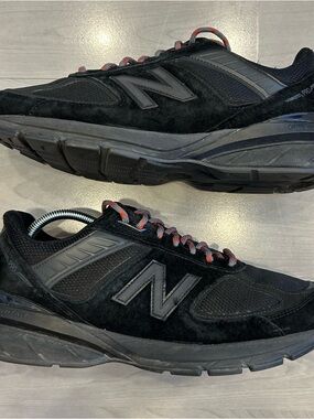 New Balance 990v5 Men's Size 10.5 4E Black Suede Mesh Sneakers USA Made M990BB5